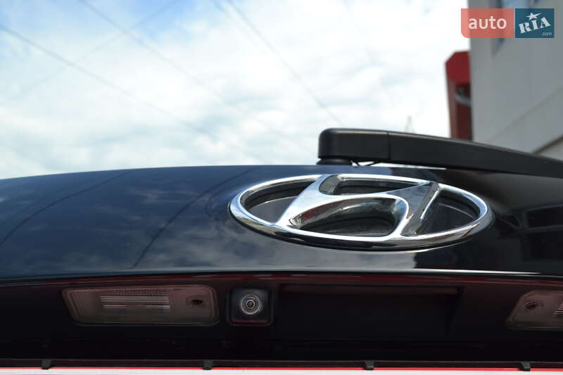 Позашляховик / Кросовер Hyundai Santa FE 2012 в Вінниці