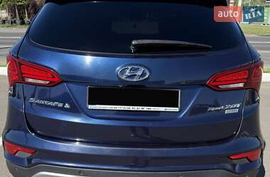 Внедорожник / Кроссовер Hyundai Santa FE 2016 в 