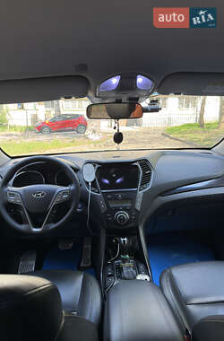 Внедорожник / Кроссовер Hyundai Santa FE 2014 в 