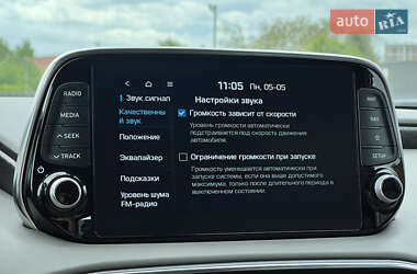 Внедорожник / Кроссовер Hyundai Santa FE 2019 в 