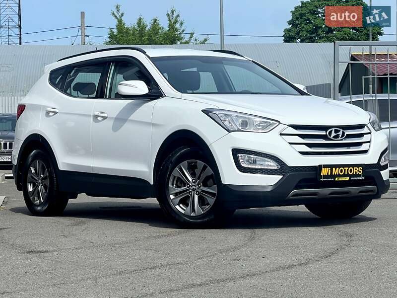 Внедорожник / Кроссовер Hyundai Santa FE 2014 в 
