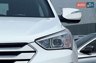 Внедорожник / Кроссовер Hyundai Santa FE 2014 в 