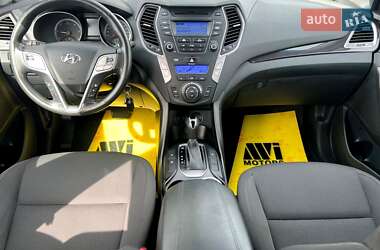 Внедорожник / Кроссовер Hyundai Santa FE 2014 в 