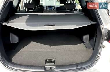 Внедорожник / Кроссовер Hyundai Santa FE 2014 в 