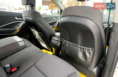 Внедорожник / Кроссовер Hyundai Santa FE 2014 в 