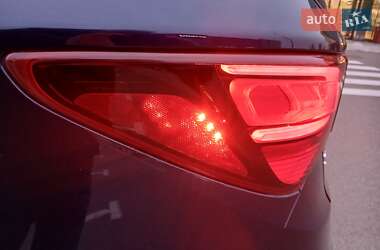 Позашляховик / Кросовер Hyundai Santa FE 2016 в 