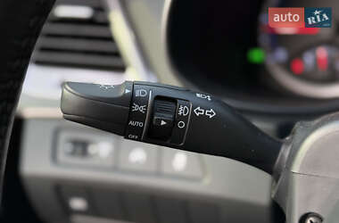 Внедорожник / Кроссовер Hyundai Santa FE 2012 в 