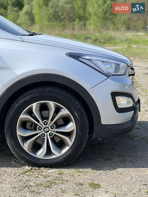 Позашляховик / Кросовер Hyundai Santa FE 2013 в Львові
