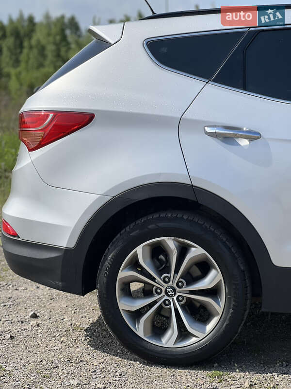 Позашляховик / Кросовер Hyundai Santa FE 2013 в Львові
