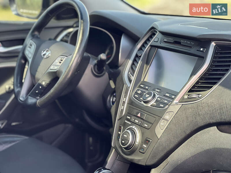 Позашляховик / Кросовер Hyundai Santa FE 2013 в Львові