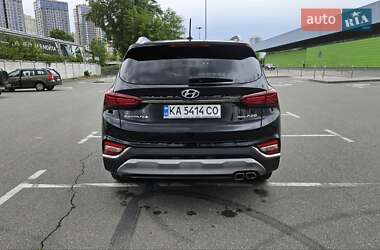 Внедорожник / Кроссовер Hyundai Santa FE 2019 в 