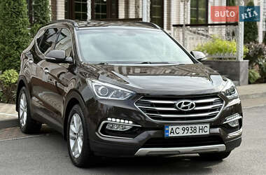 Позашляховик / Кросовер Hyundai Santa FE 2017 в 