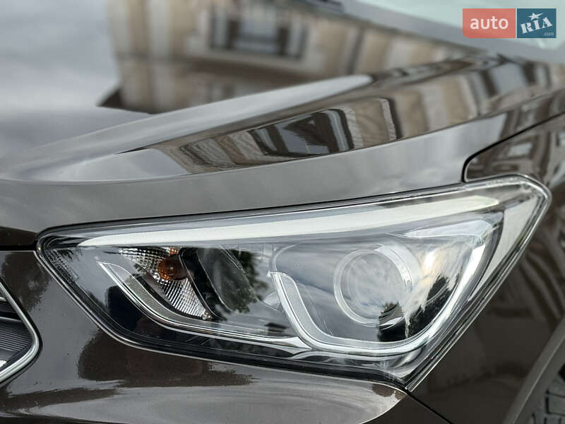 Позашляховик / Кросовер Hyundai Santa FE 2017 в Вінниці