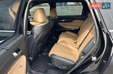 Внедорожник / Кроссовер Hyundai Santa FE 2020 в 