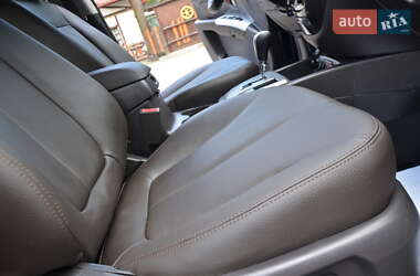 Позашляховик / Кросовер Hyundai Santa FE 2012 в 