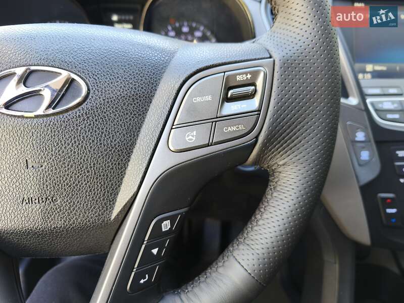 Позашляховик / Кросовер Hyundai Santa FE 2013 в Дніпрі