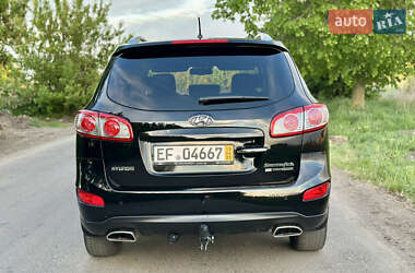 Позашляховик / Кросовер Hyundai Santa FE 2011 в 