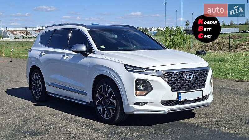 Позашляховик / Кросовер Hyundai Santa FE 2018 в 