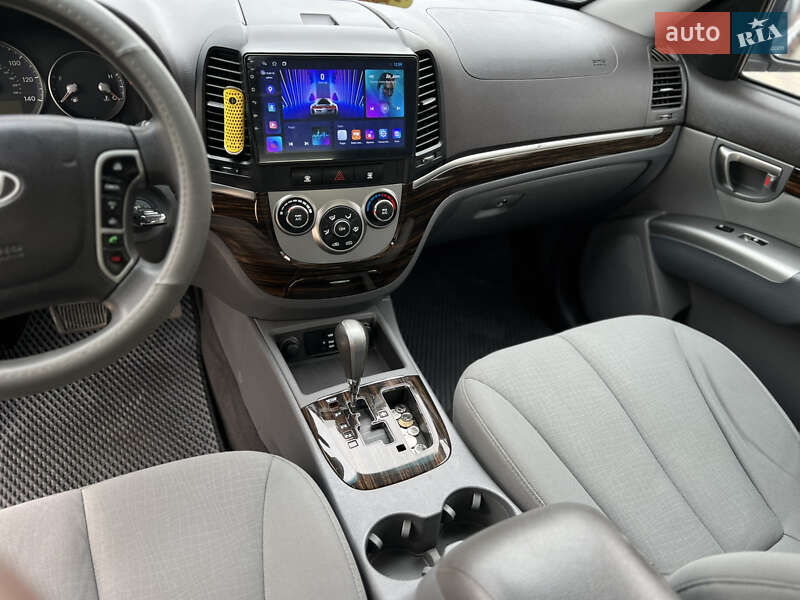 Позашляховик / Кросовер Hyundai Santa FE 2011 в Гайсину