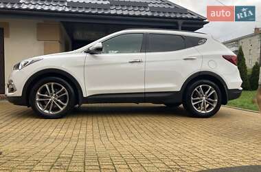 Внедорожник / Кроссовер Hyundai Santa FE 2015 в 