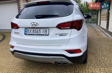 Внедорожник / Кроссовер Hyundai Santa FE 2015 в 