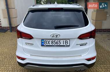 Внедорожник / Кроссовер Hyundai Santa FE 2015 в 