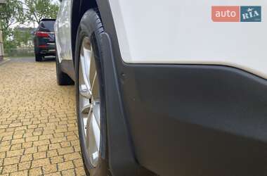 Внедорожник / Кроссовер Hyundai Santa FE 2015 в 