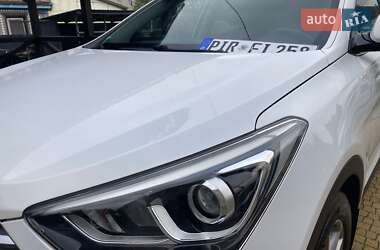 Внедорожник / Кроссовер Hyundai Santa FE 2015 в 
