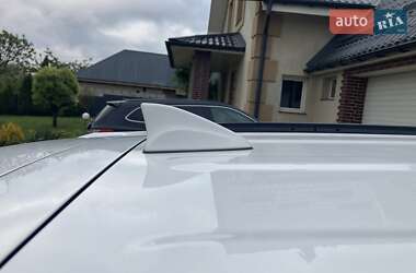 Внедорожник / Кроссовер Hyundai Santa FE 2015 в 