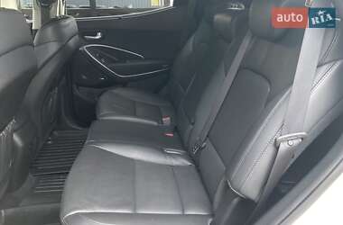 Внедорожник / Кроссовер Hyundai Santa FE 2015 в 