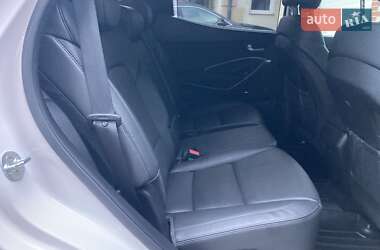 Внедорожник / Кроссовер Hyundai Santa FE 2015 в 