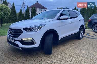 Внедорожник / Кроссовер Hyundai Santa FE 2015 в 