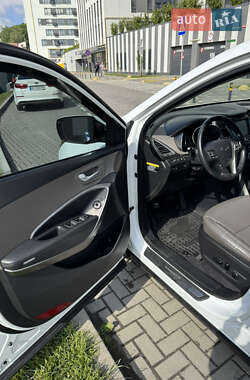 Позашляховик / Кросовер Hyundai Santa FE 2014 в 
