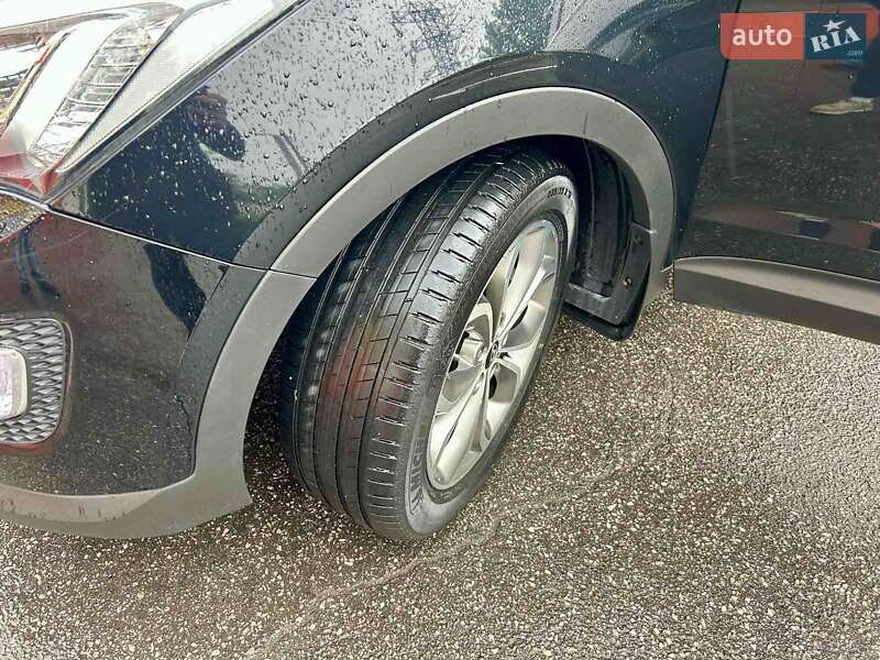 Позашляховик / Кросовер Hyundai Santa FE 2014 в Харкові