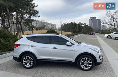 Позашляховик / Кросовер Hyundai Santa FE 2014 в 