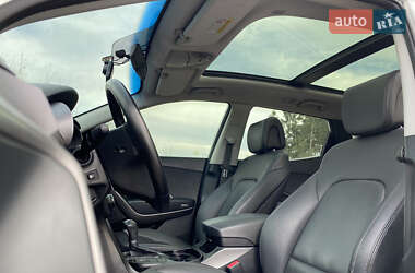 Позашляховик / Кросовер Hyundai Santa FE 2014 в 