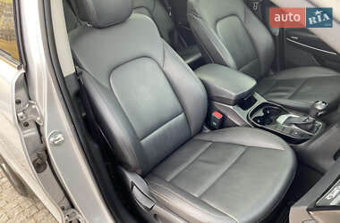 Позашляховик / Кросовер Hyundai Santa FE 2014 в 
