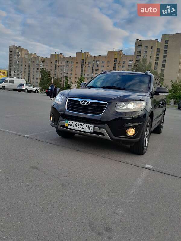 Внедорожник / Кроссовер Hyundai Santa FE 2012 в 