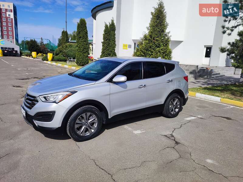 Позашляховик / Кросовер Hyundai Santa FE 2015 в Ірпені