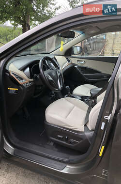 Позашляховик / Кросовер Hyundai Santa FE 2012 в 