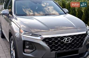 Внедорожник / Кроссовер Hyundai Santa FE 2018 в 