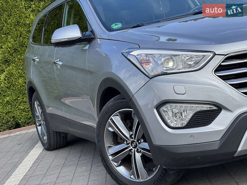Внедорожник / Кроссовер Hyundai Santa FE 2015 в Стрые