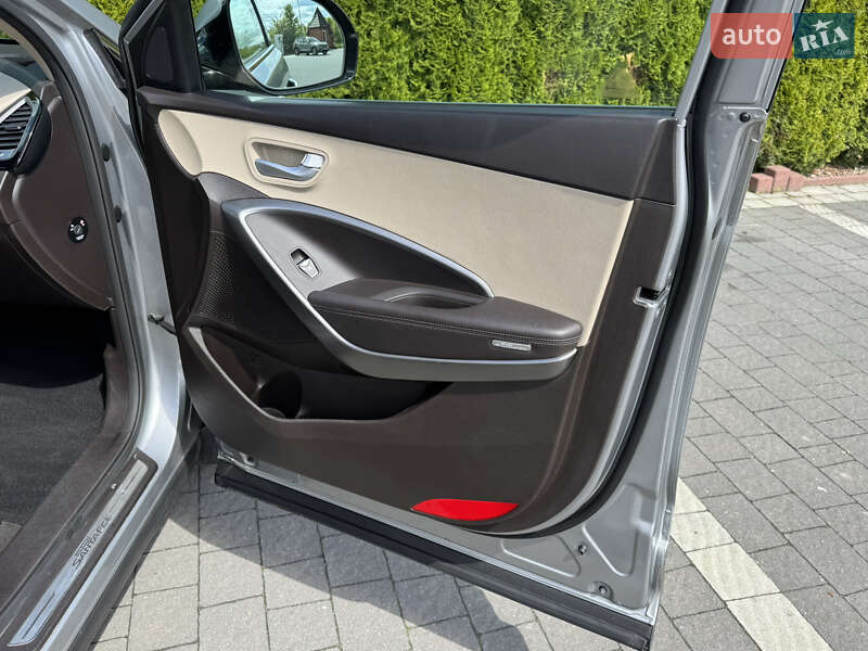 Внедорожник / Кроссовер Hyundai Santa FE 2015 в Стрые