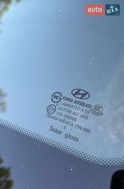 Позашляховик / Кросовер Hyundai Santa FE 2011 в 