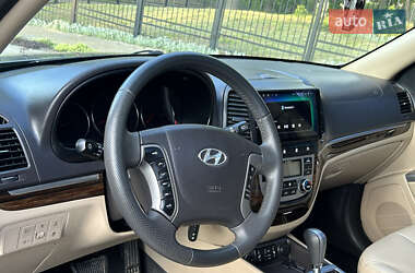 Позашляховик / Кросовер Hyundai Santa FE 2011 в 