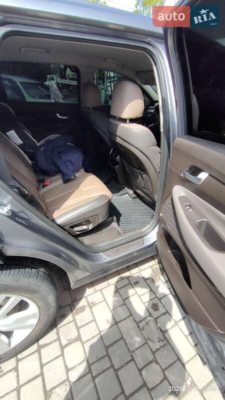 Позашляховик / Кросовер Hyundai Santa FE 2019 в Івано-Франківську