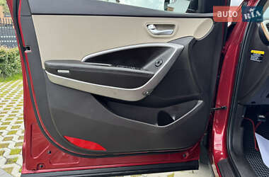 Внедорожник / Кроссовер Hyundai Santa FE 2015 в 
