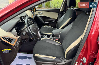 Внедорожник / Кроссовер Hyundai Santa FE 2015 в 