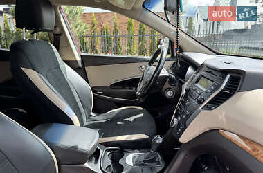 Внедорожник / Кроссовер Hyundai Santa FE 2015 в 