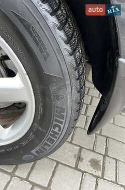 Позашляховик / Кросовер Hyundai Santa FE 2007 в 